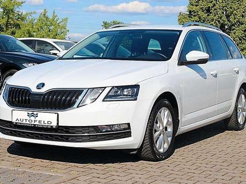 Weiß Gebraucht 2019 Skoda Octavia Kombi | 16.450 € (Fairer Preis) - Bild 1/4