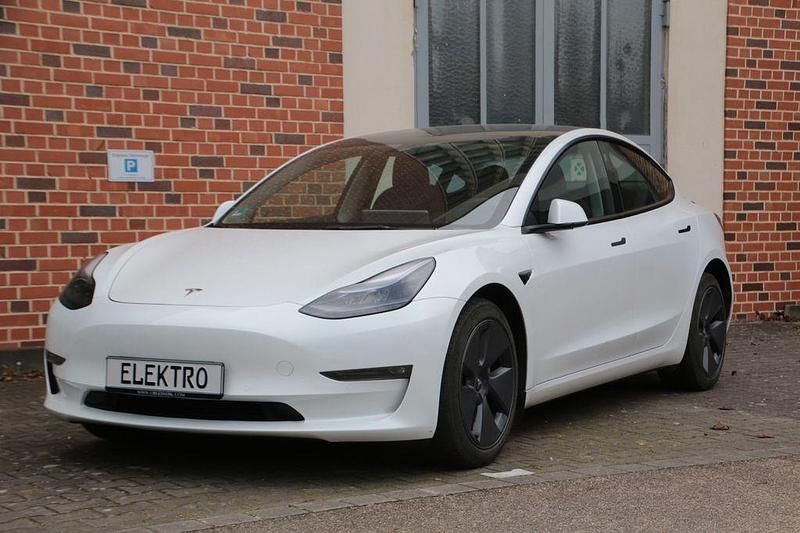 Gebraucht Tesla Model 3 366 kW (498 PS) 2022 Weiß Limousine