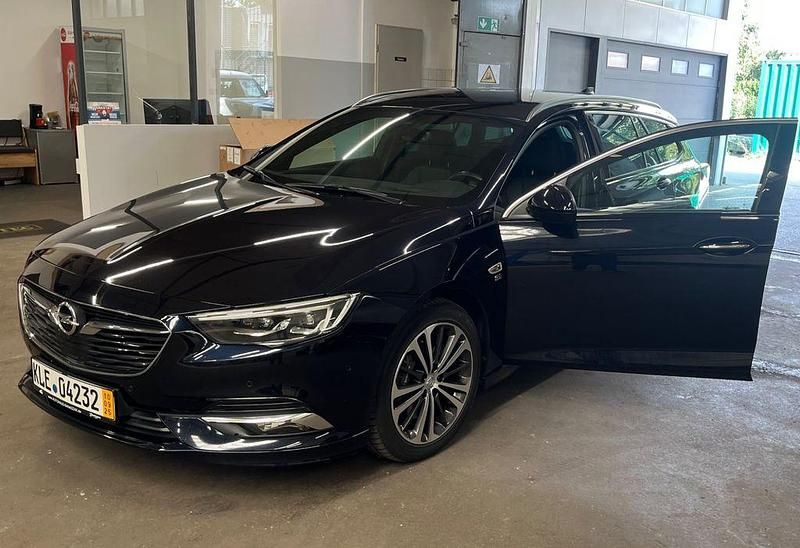 Blau Gebraucht 2017 Opel Insignia OPC Limousine | 18.700 € (Fairer Preis) - Bild 1/4
