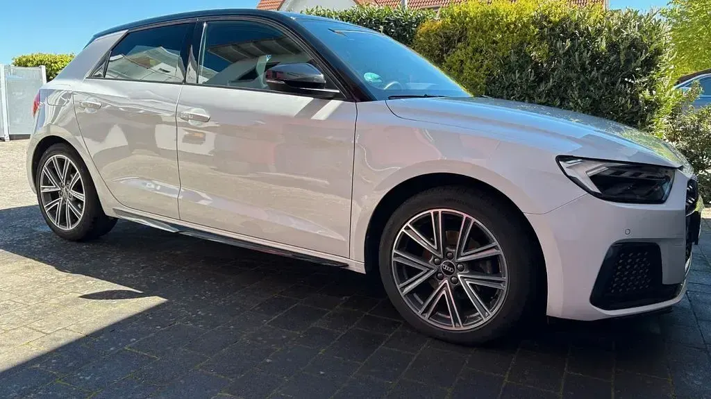 Gebraucht Audi A1 Sportback Advanced 150 PS (110 kW) 2021 Weiß Kleinwagen