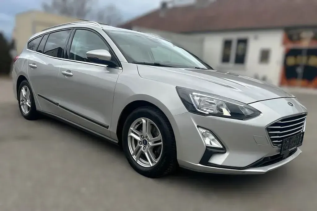 Second-hand Ford Focus Cool & Connect 120 CP (88 kW) 2020 Argintiu Berlinǎ
