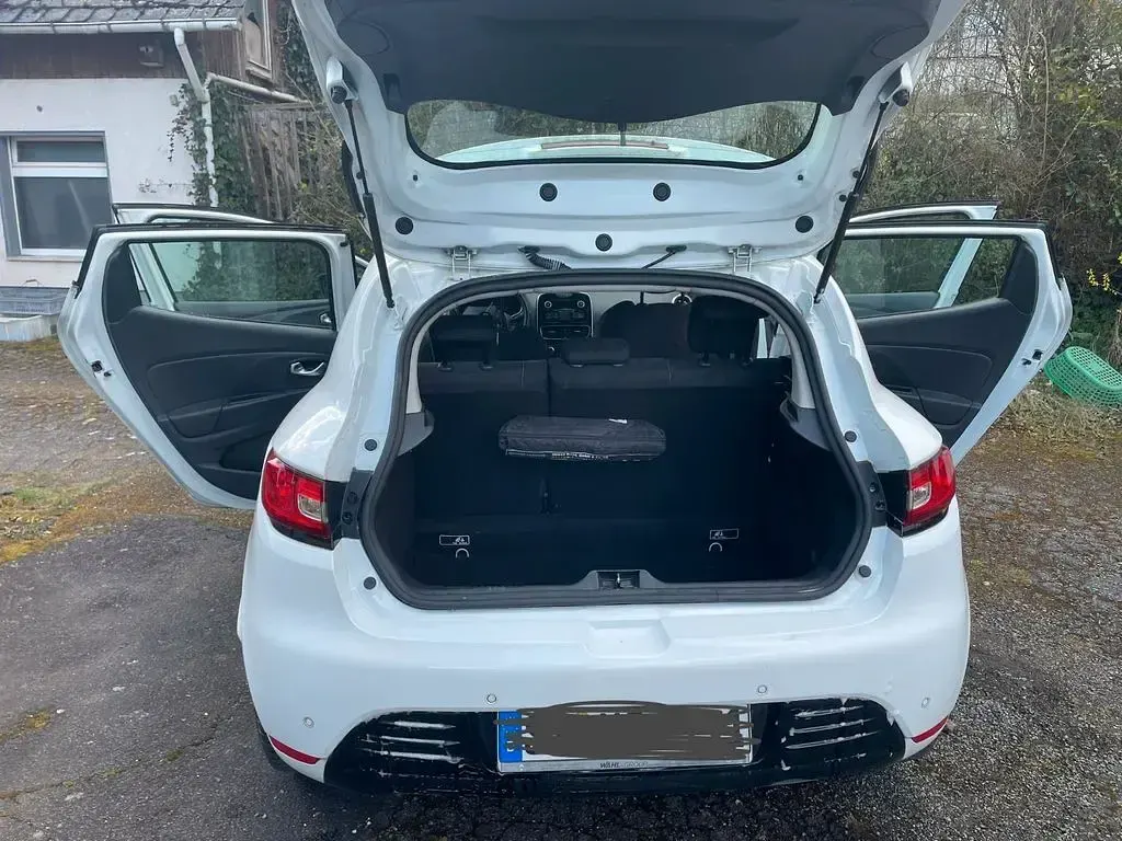 Gebraucht Renault Clio LIMITED 73 PS (53 kW) 2018 Weiß Limousine