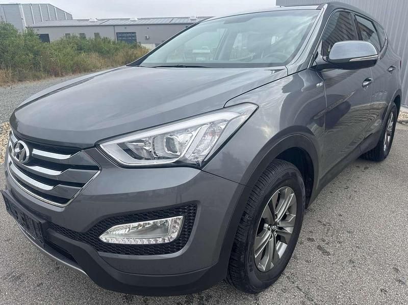 Titanium silver Gebraucht 2016 Hyundai Santa Fe Trend SUV | 12.200 € (Guter Preis) - Bild 1/4