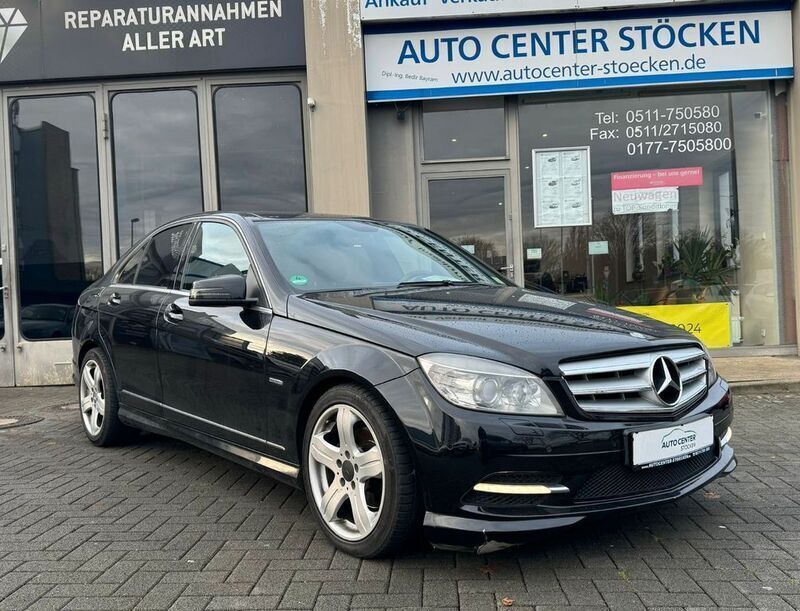 Schwarz Gebraucht 2010 Mercedes C250 AMG line Limousine | 7.800 € (Guter Preis) - Bild 1/4