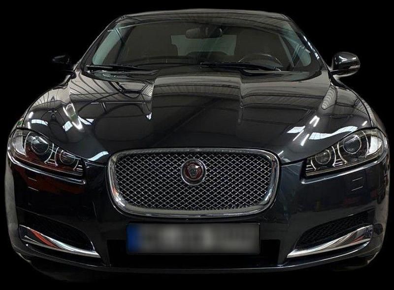 Second-hand Jaguar XF 200 CP (147 kW) 2014 Gri Berlinǎ