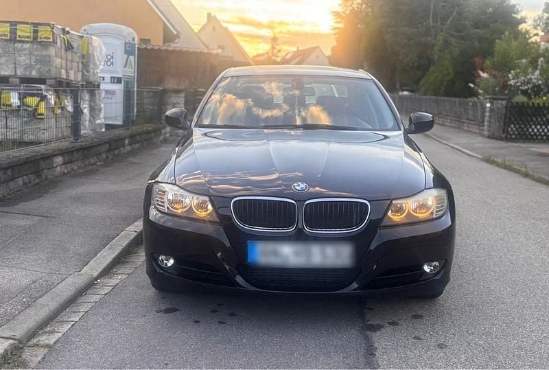 Schwarz Gebraucht 2009 BMW 316 Limousine | 4.300 € (Fairer Preis) - Bild 1/4