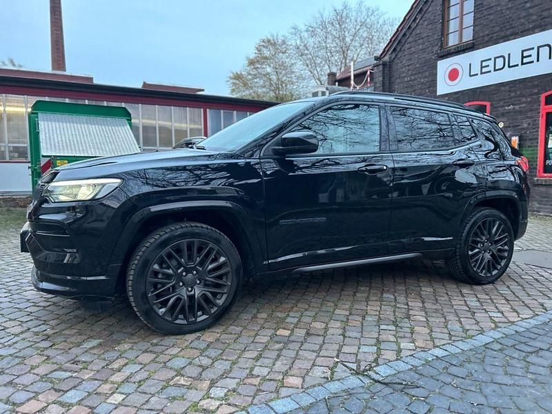 Gebraucht Jeep Compass 179 PS (131 kW) 2022 Schwarz SUV