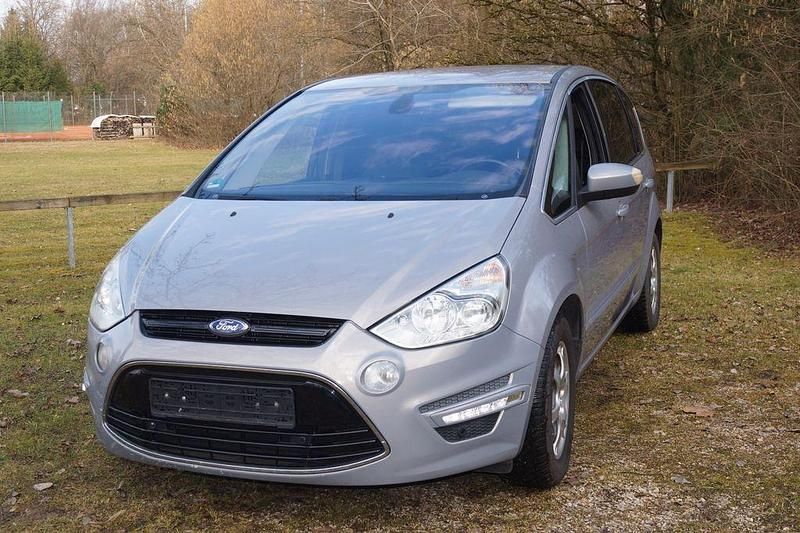 Gebraucht Ford S-MAX Titanium 160 PS (117 kW) 2011 Grau Van / Kleinbus