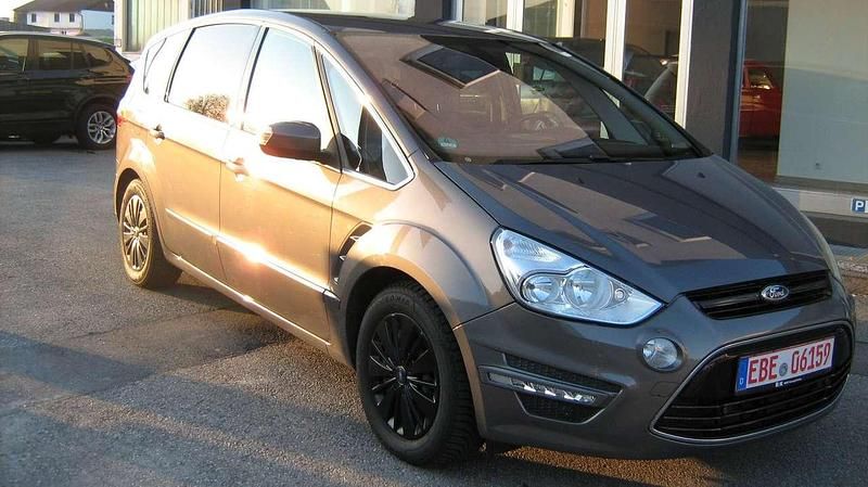 Gebraucht Ford S-MAX S 163 PS (119 kW) 2015 Brisbane braun (met.) Van / Kleinbus