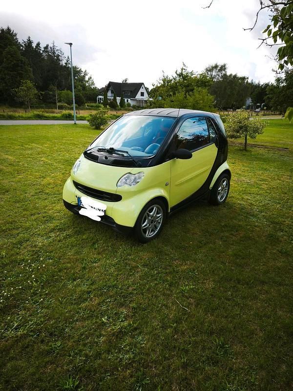 Grün Gebraucht 2002 Smart ForTwo Coupé Coupé | 1.950 € (Fairer Preis) - Bild 1/4