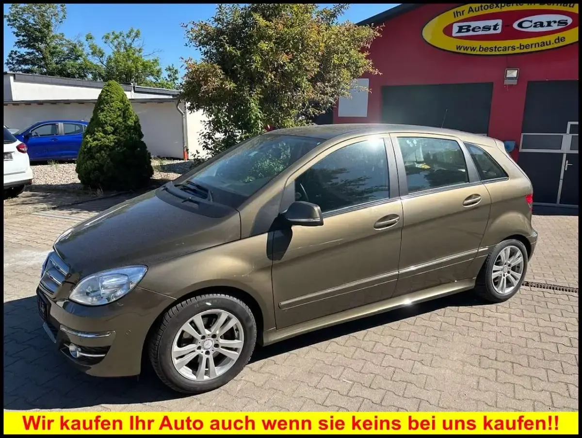 Gebraucht Mercedes B200 136 PS (100 kW) 2009 Braun Van / Kleinbus