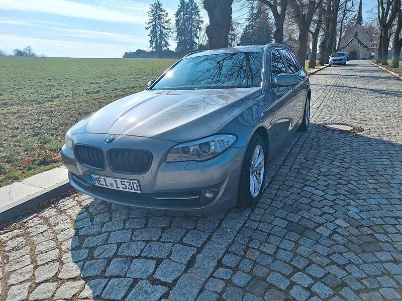 Gebraucht BMW 530 272 PS (200 kW) 2011 Silber Kombi