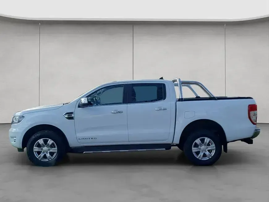 Gebraucht Ford Ranger Limited 170 PS (125 kW) 2021 Frozen white Pickup