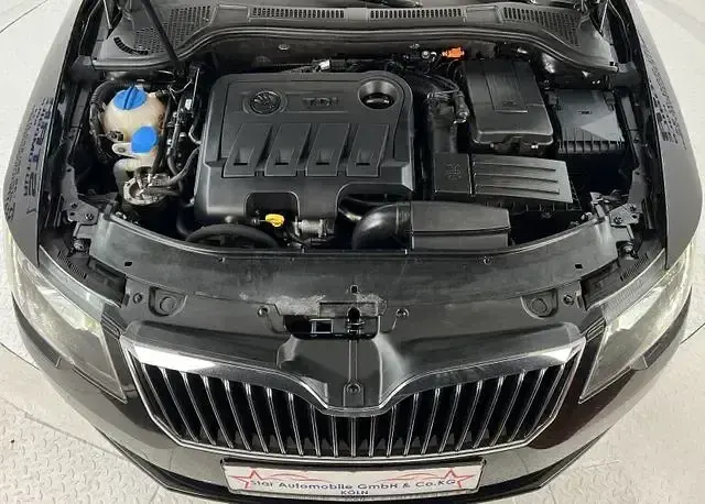 Gebraucht Skoda Superb Exclusive 150 PS (110 kW) 2013 Schwarz Kombi