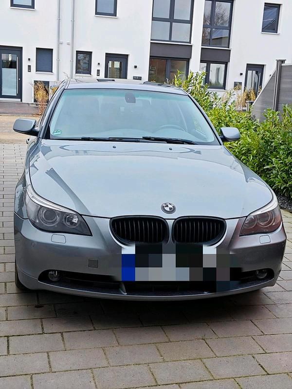 Grau Gebraucht 2006 BMW 525 Limousine | 4.000 € (Fairer Preis) - Bild 1/4