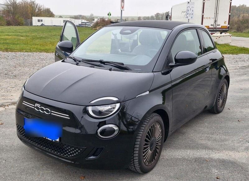 Schwarz Gebraucht 2022 Fiat 500e Icon Kleinwagen | 18.300 € (Guter Preis) - Bild 1/4