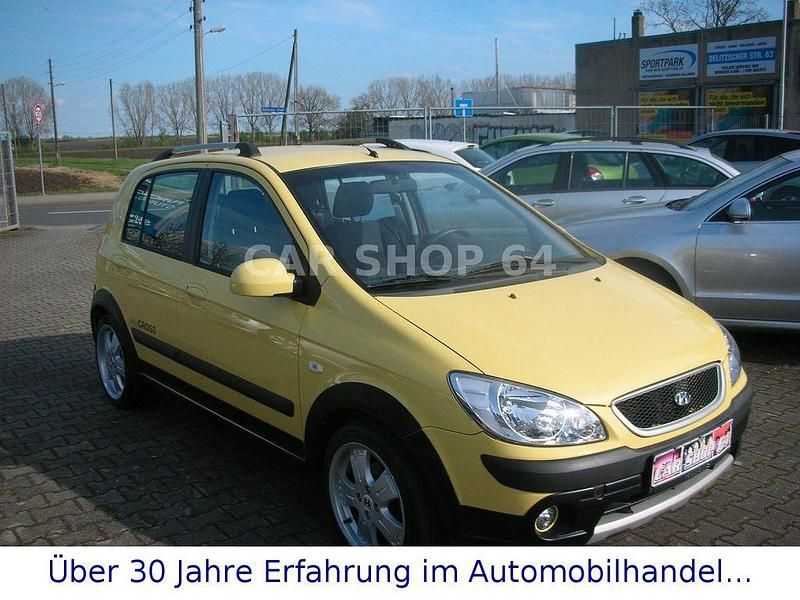 Second-hand Hyundai Getz 97 CP (71 kW) 2007 Galben Hatchback