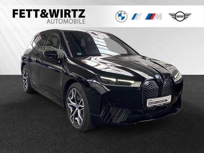 Andere Gebraucht 2022 BMW iX Sport Line SUV | 70.800 € (Teuer) - Bild 1/2