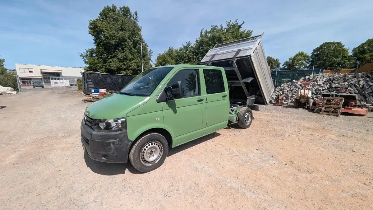 Gebraucht VW T5 102 PS (75 kW) 2013 Grün Van