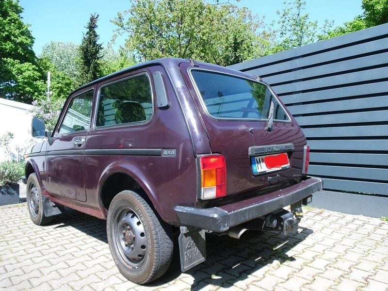 Second-hand Lada niva 82 CP (60 kW) 2009 Mov SUV