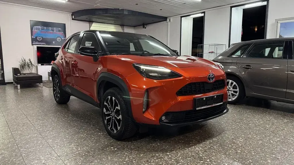 Gebraucht Toyota Yaris Cross 92 PS (67 kW) 2023 Schwarz SUV