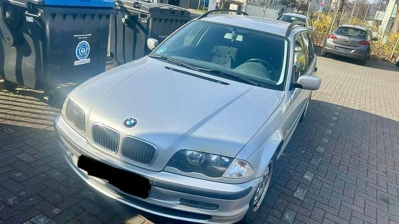 Gebraucht BMW 318 118 PS (86 kW) 2001 Silber Kombi