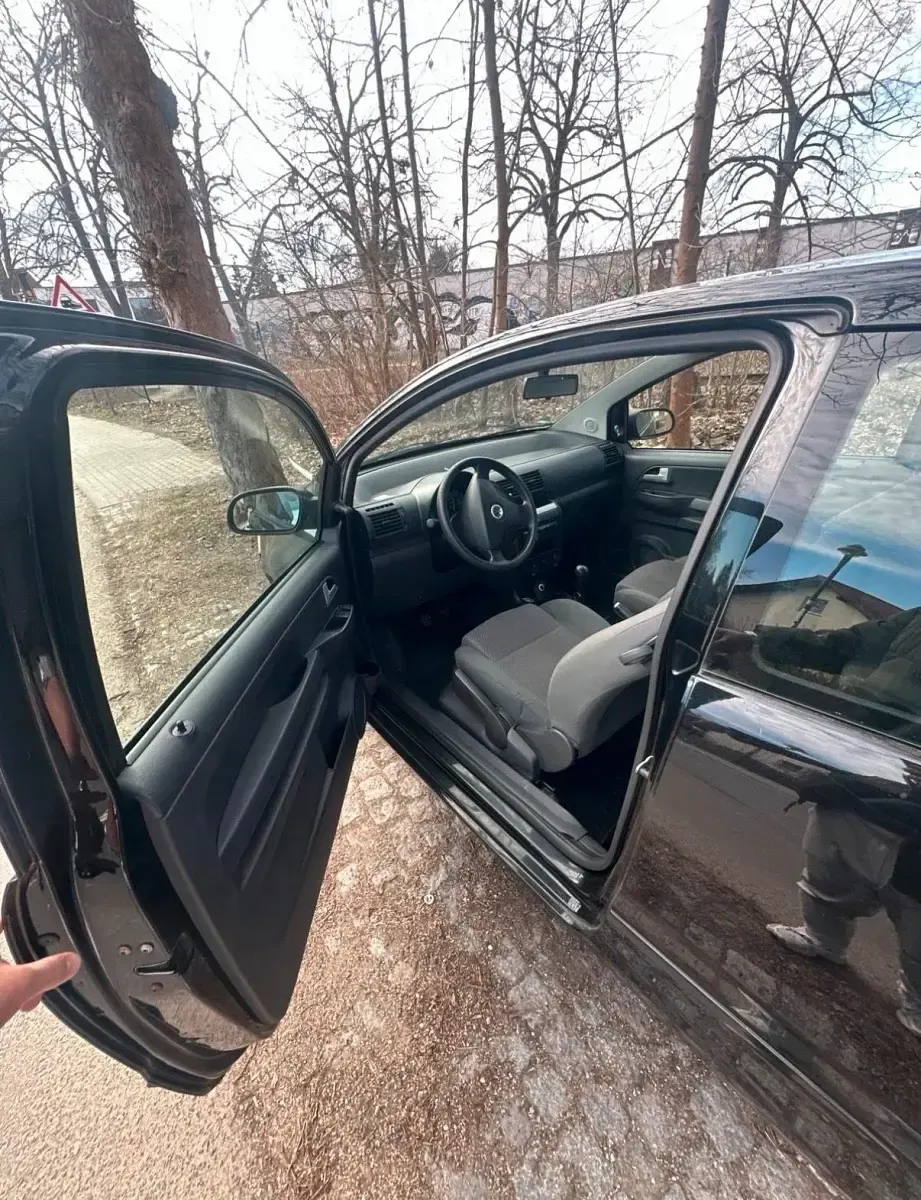 Gebraucht VW Fox 55 PS (40 kW) 2009 Schwarz Kleinwagen