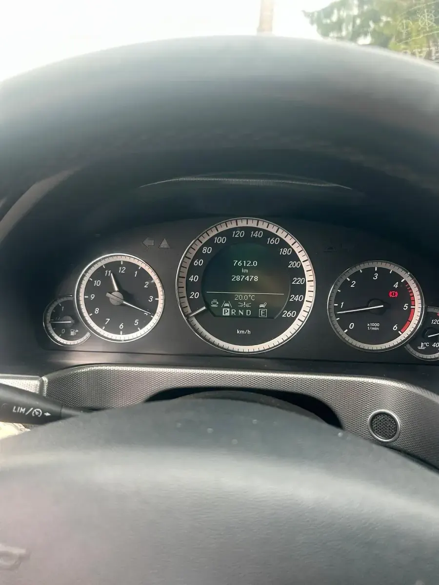 Gebraucht Mercedes E200 136 PS (100 kW) 2010 Schwarz Kombi