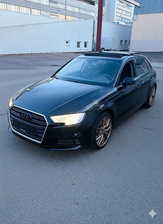 Gebraucht Audi A3 Ambiente 150 PS (110 kW) 2018 Schwarz Limousine