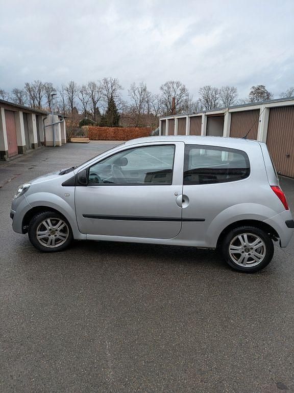 Gebraucht Renault Twingo Authentique 58 PS (42 kW) 2009 Silber Kleinwagen