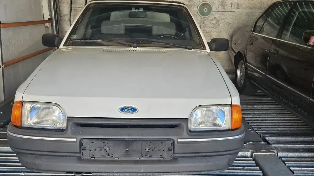 Gebraucht Ford Escort Cabriolet 54 PS (39 kW) 1987 Weiß Cabrio