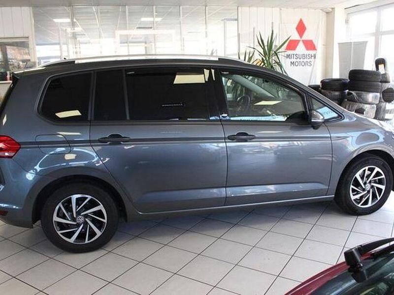 Gebraucht VW Touran Sound 150 PS (110 kW) 2018 Grau met Van / Kleinbus