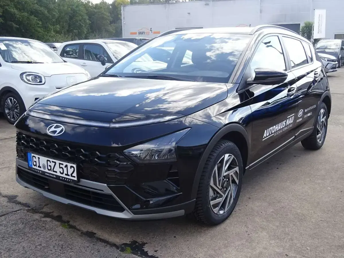 Gebraucht Hyundai Bayon Trend 101 PS (74 kW) 2025 Phantom black / met SUV