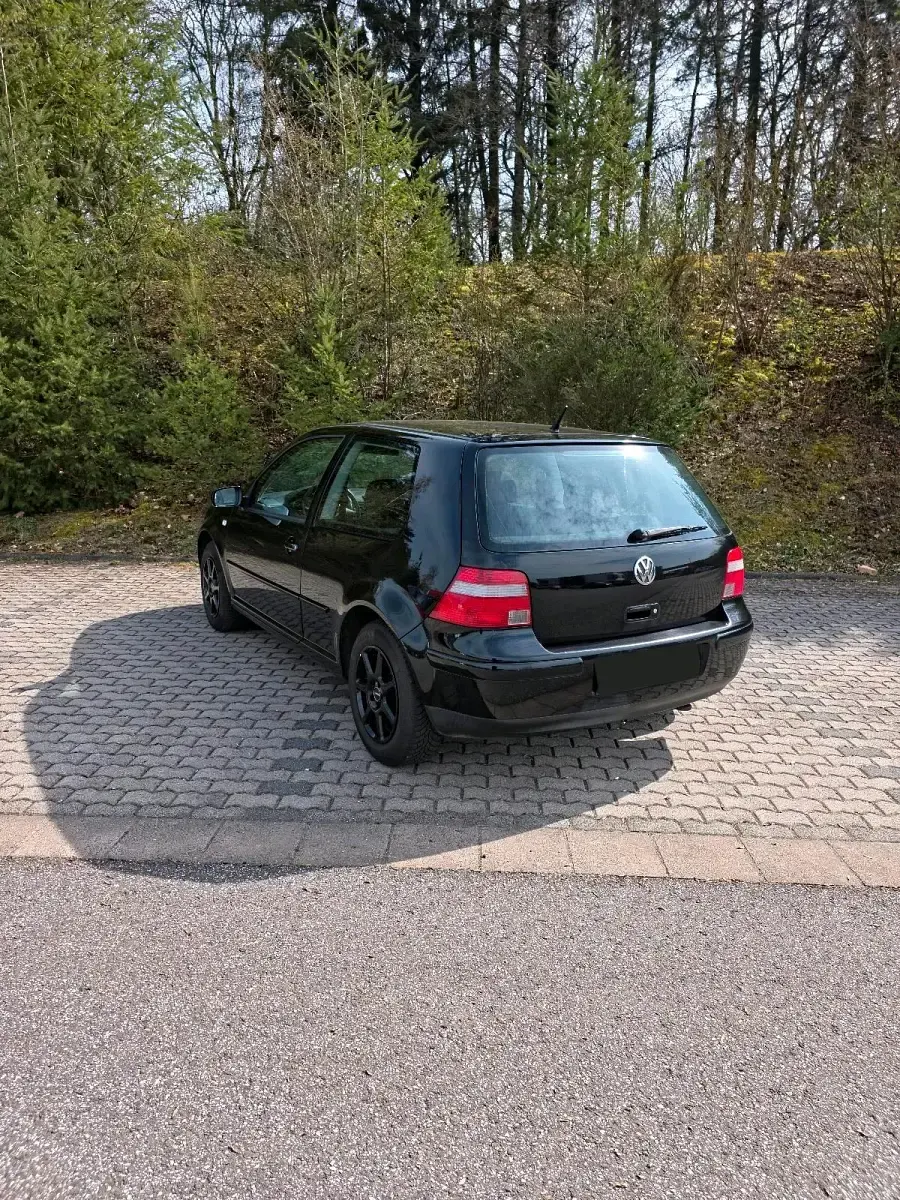 Gebraucht VW Golf IV 131 PS (96 kW) 2003 Schwarz Kleinwagen