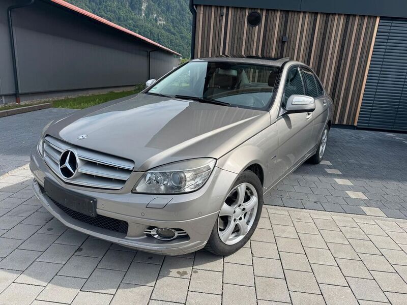 Silber Gebraucht 2008 Mercedes C220 Avantgarde Limousine | 4.300 € (Guter Preis) - Bild 1/4