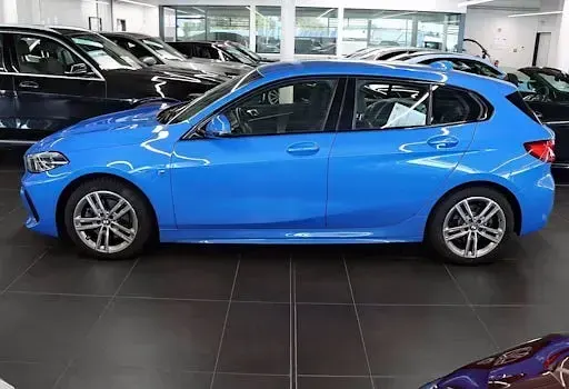 Gebraucht BMW 118 M Sport 136 PS (100 kW) 2024 Blau Limousine