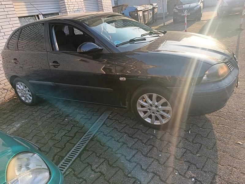 Gebraucht Seat Ibiza 80 PS (58 kW) 2005 Schwarz Kleinwagen