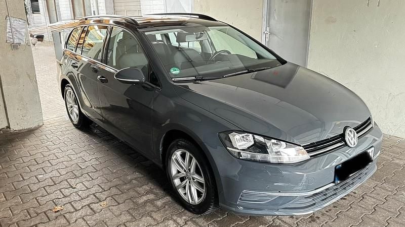 Gebraucht VW Golf VII 150 PS (110 kW) 2020 Grau Kombi