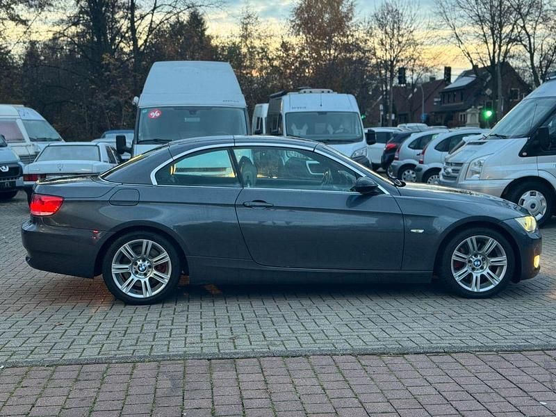 Gebraucht BMW 325 Cabriolet 197 PS (144 kW) 2008 Grau Cabrio