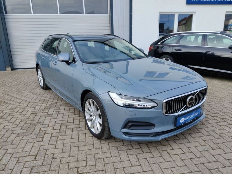 Gebraucht Volvo V90 Momentum 197 PS (144 kW) 2022 Grau Kombi