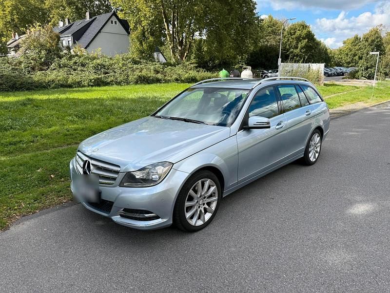 Silber Gebraucht 2013 Mercedes C250 Avantgarde Kombi | 6.490 € (Superpreis) - Bild 1/4