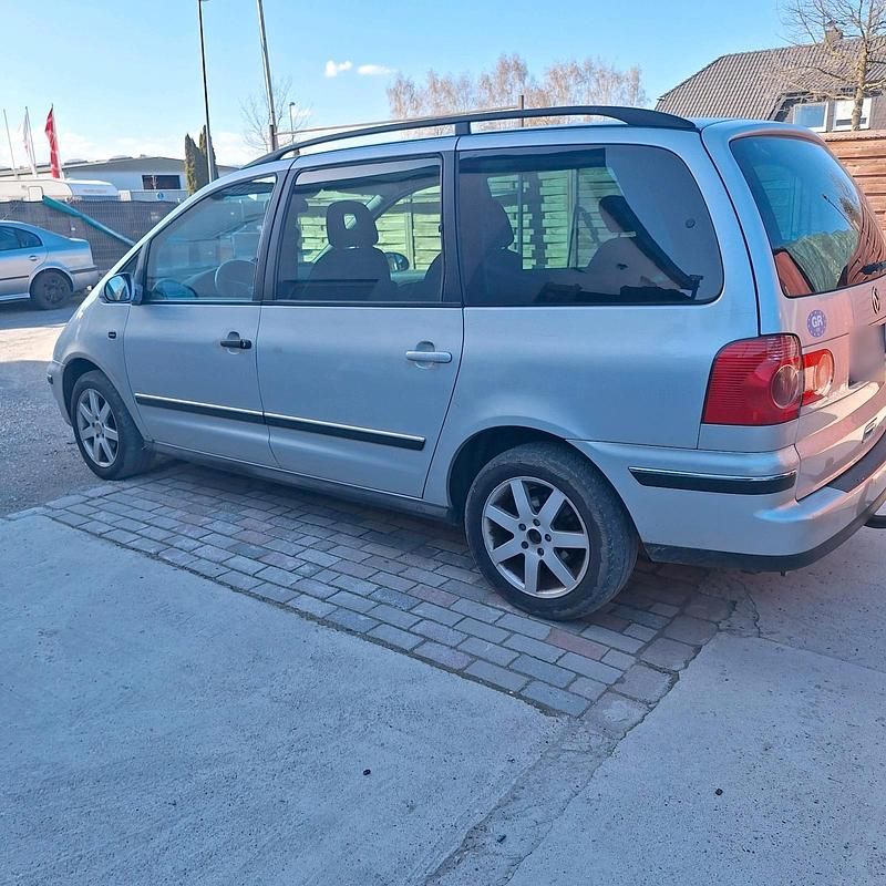 Gebraucht VW Sharan 115 PS (84 kW) 2004 Silber Van / Kleinbus