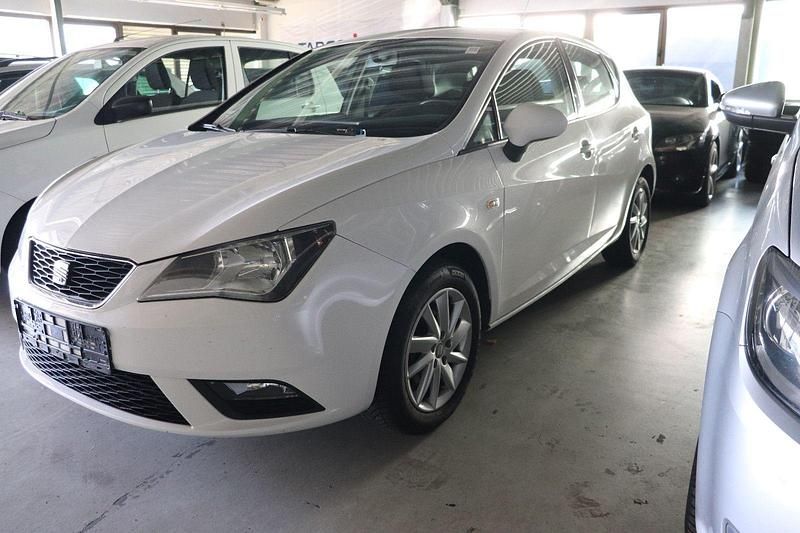 Weiß Gebraucht 2013 Seat Ibiza Stylance Kleinwagen | 5.900 € (Fairer Preis) - Bild 1/4