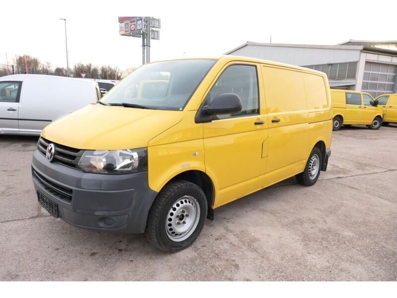Gebraucht VW T5 84 PS (61 kW) 2013 Ginstergelb r1032 Van