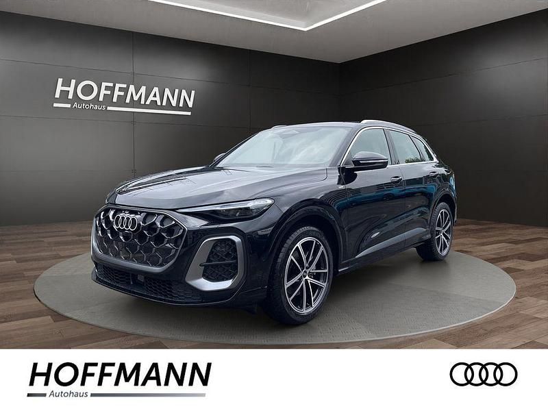 Schwarz Neu 2025 Audi Q5 Ambiente SUV | 73.290 € (Teuer) - Bild 1/4