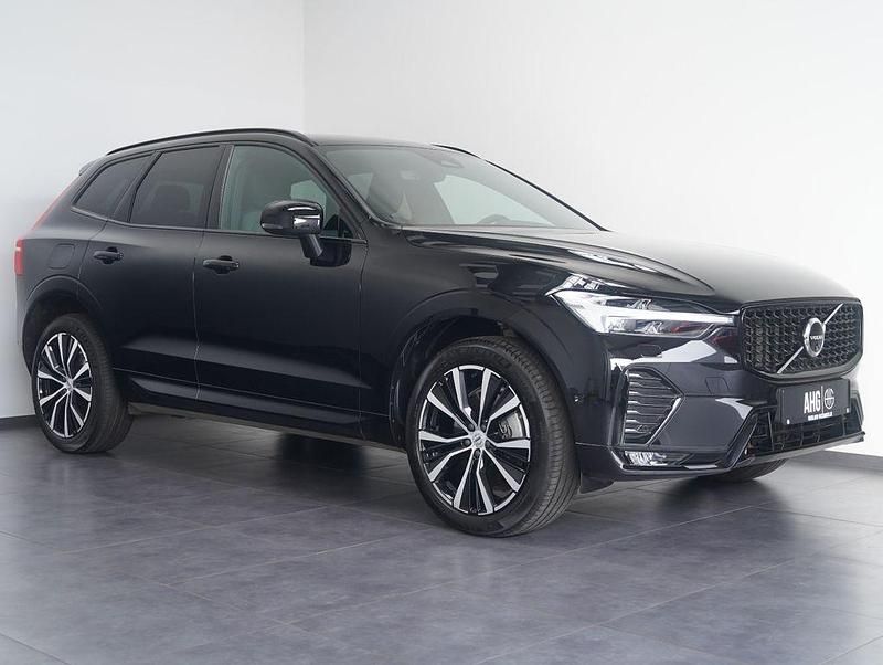 Gebraucht Volvo XC60 Plus 250 PS (183 kW) 2023 Schwarz SUV
