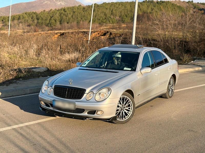 Gebraucht Mercedes E220 150 PS (110 kW) 2005 Silber Limousine