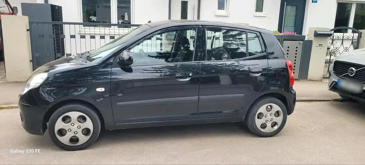 Käytetty Kia Picanto 65 HP (47 kW) 2009 Musta Viistoperä