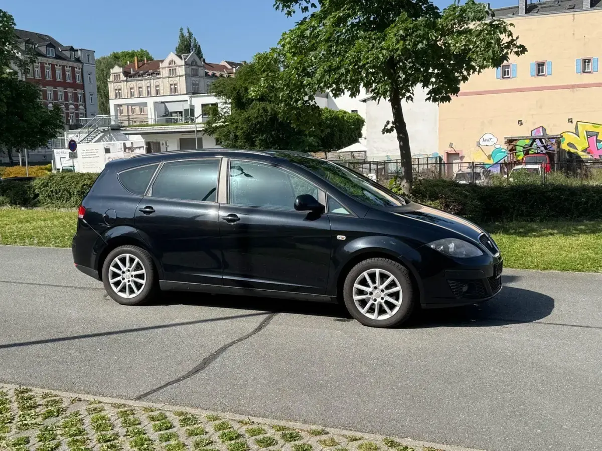 Gebraucht Seat Altea XL 4You 125 PS (91 kW) 2014 Schwarz Van / Kleinbus