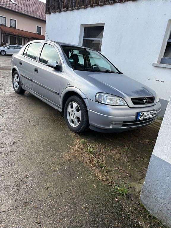 Gebraucht Opel Astra Comfort 101 PS (74 kW) 2000 Silber Limousine